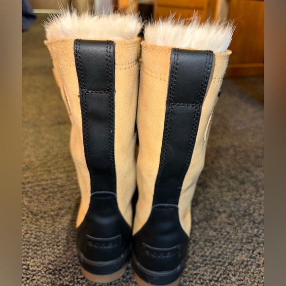 New Tan Sorel boots - Picture 2 of 5